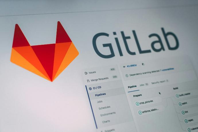 Gitlab - full open source